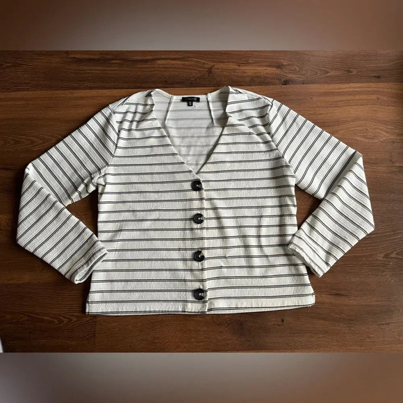🤍 Dynamite Striped Button-Up Cardigan Top – Tailored Fit - Picture 2 of 8